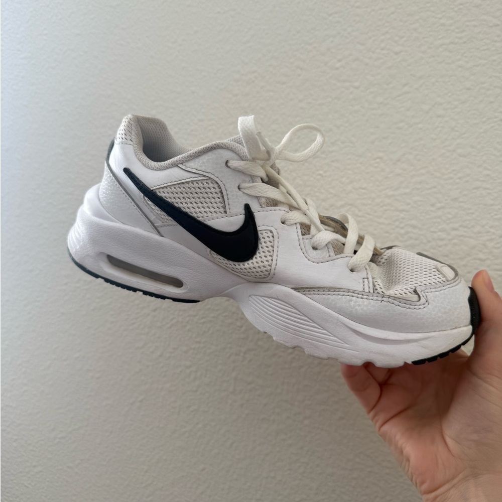 Nike Air Max Women’s Sneakers White & Black | Size 7.5